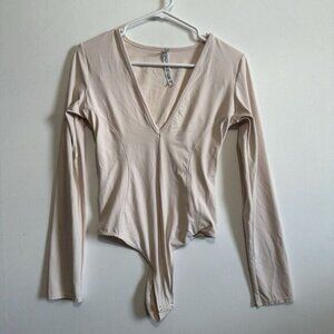 Free People Womens Bodysuit Super Soft Deep V Slim Wheat Beige Size M OB797472
